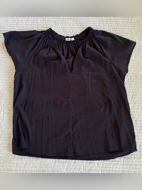 GAP Black Flutter Sleeve Blouse – Size Small